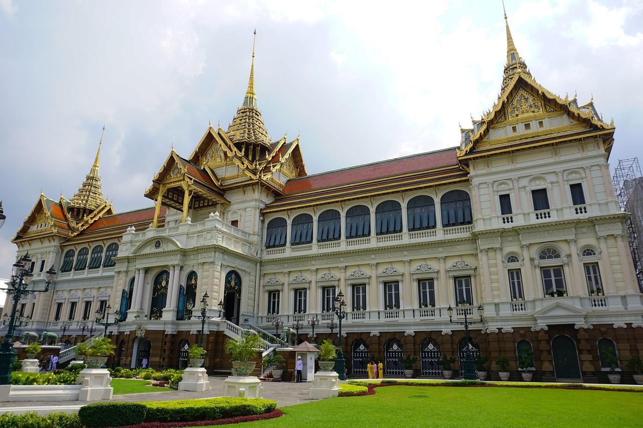 royal exclusive travel bangkok