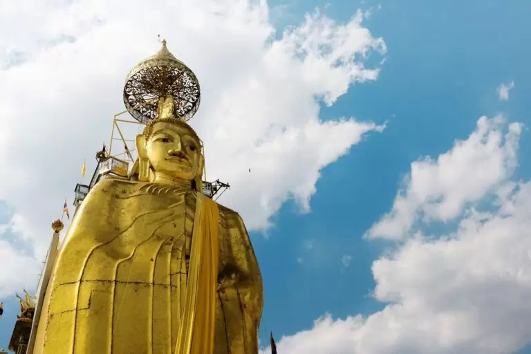 wat intharawihan